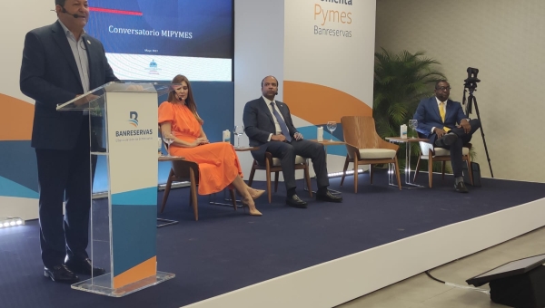 Futuro de las Mipymes: En Conversatorio Banreservas Porfirio Peralta Defiende logros de las Mipymes